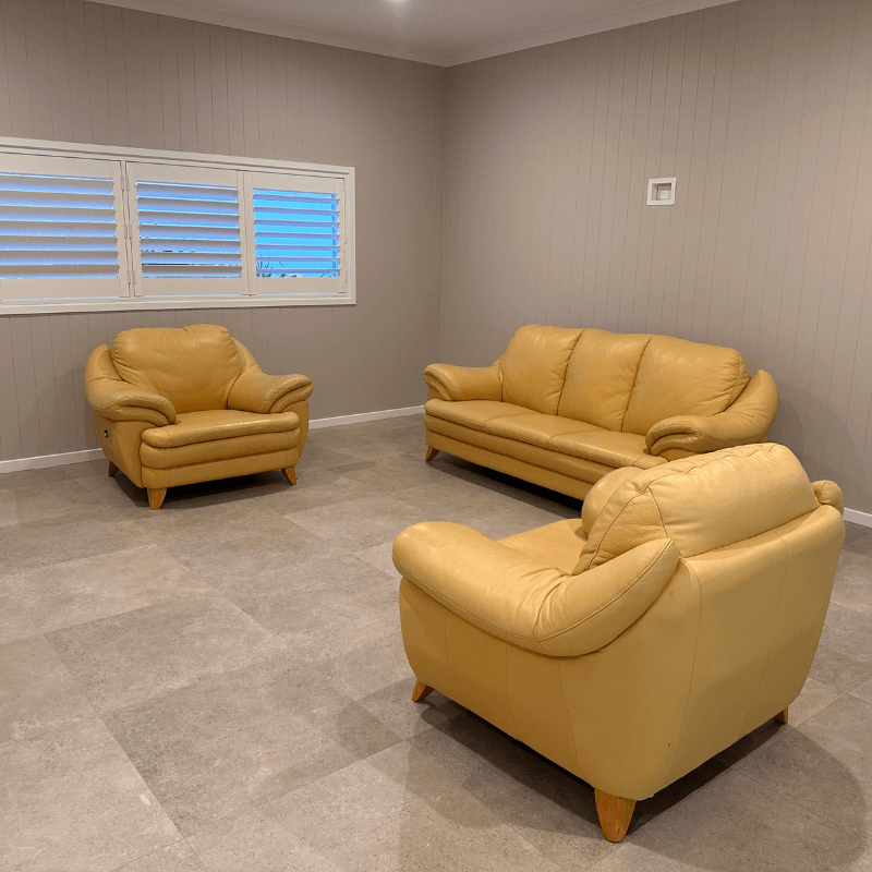 TV room picture with lounge